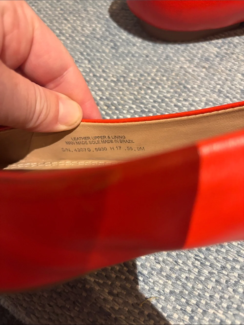 Tory Burch Leather flats! Women’s 9
